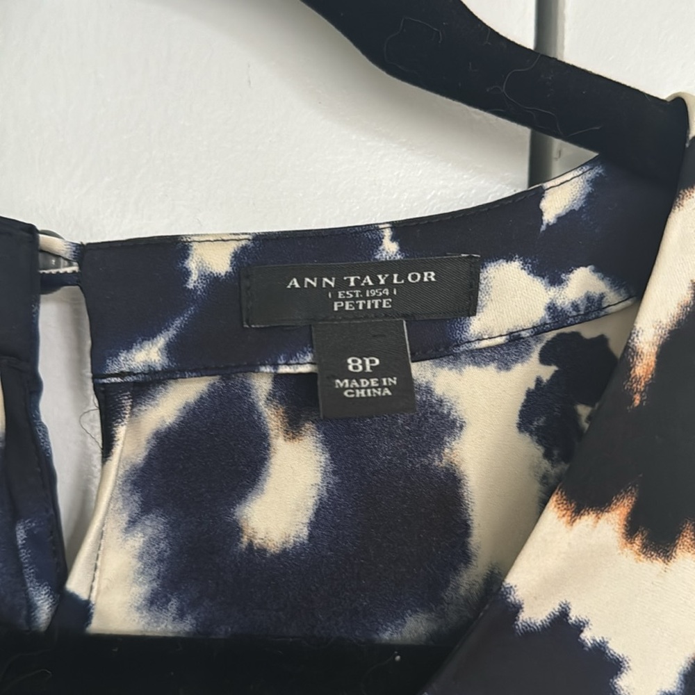 Ann Taylor shell - Picture 3 of 5